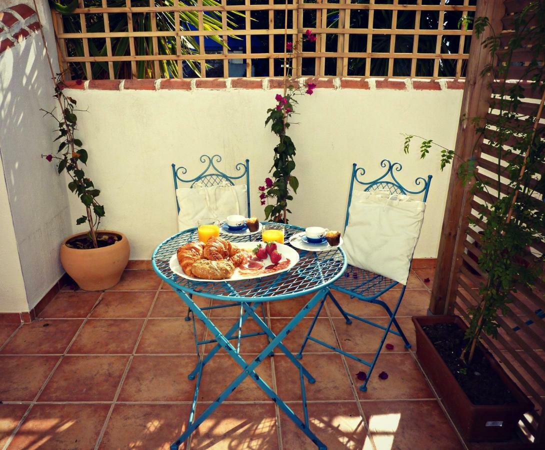 Villa Breeze Boutique Guest Rooms, Marbella Sitio de Calahonda Kültér fotó