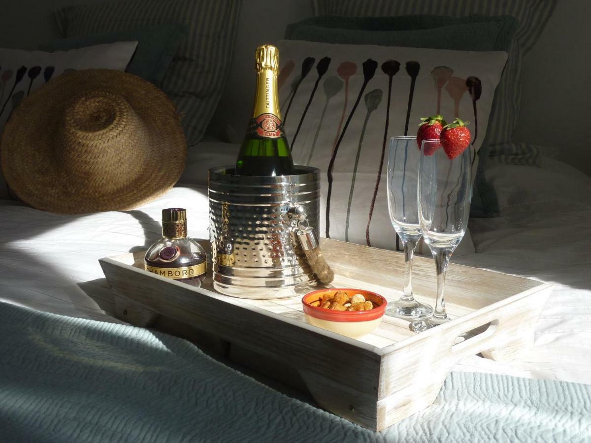 Villa Breeze Boutique Guest Rooms, Marbella Sitio de Calahonda Kültér fotó