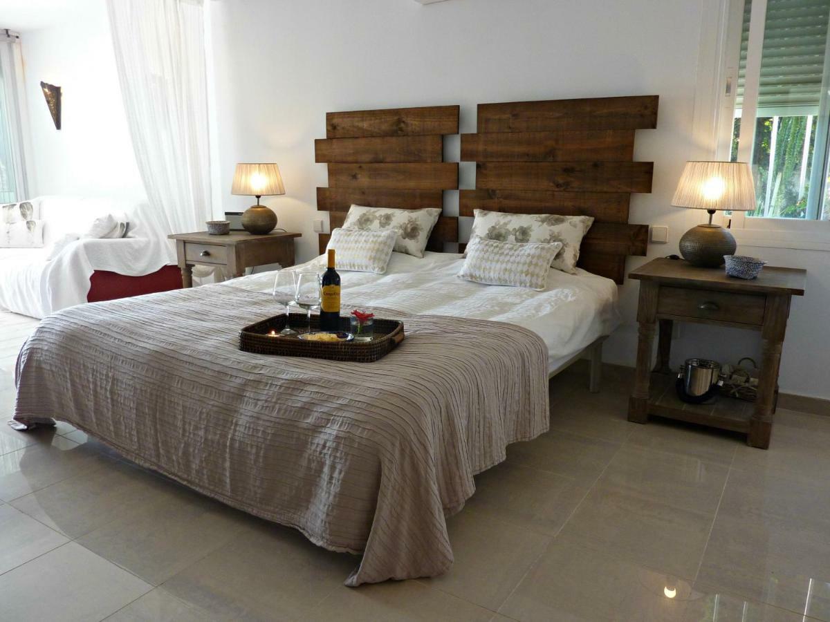 Villa Breeze Boutique Guest Rooms, Marbella Sitio de Calahonda Kültér fotó