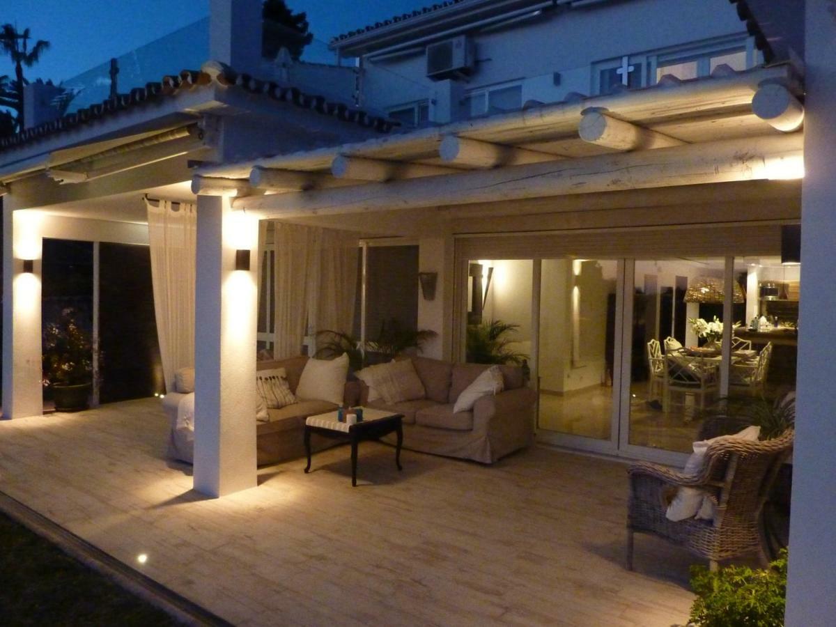 Villa Breeze Boutique Guest Rooms, Marbella Sitio de Calahonda Kültér fotó