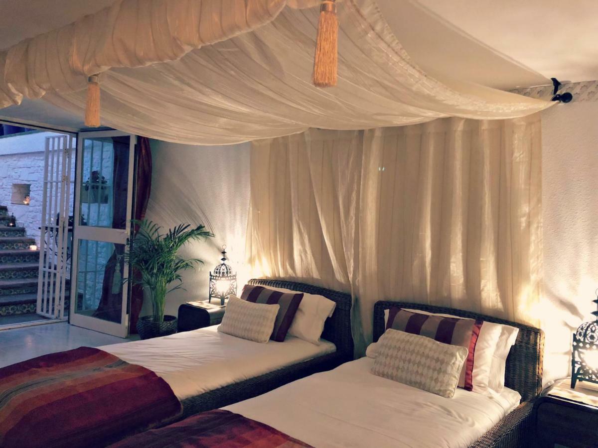 Villa Breeze Boutique Guest Rooms, Marbella Sitio de Calahonda Kültér fotó